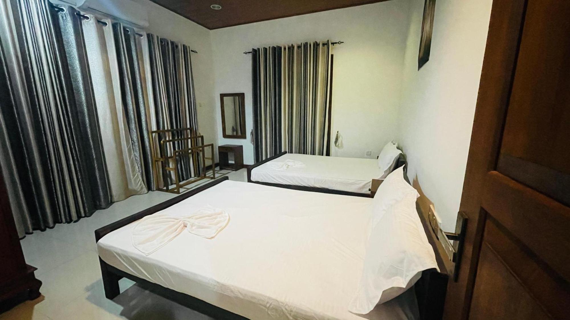 Anuradhapura Hotels ห้อง รูปภาพ